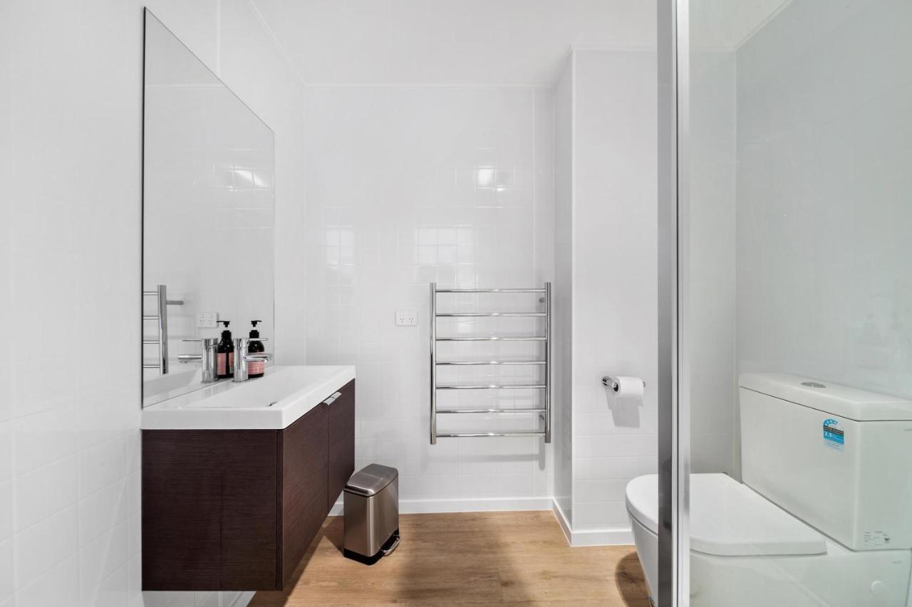 2 Bed 2 Bathroom Brand New Paradise 8 Mins To Cbd Квинстаун Экстерьер фото